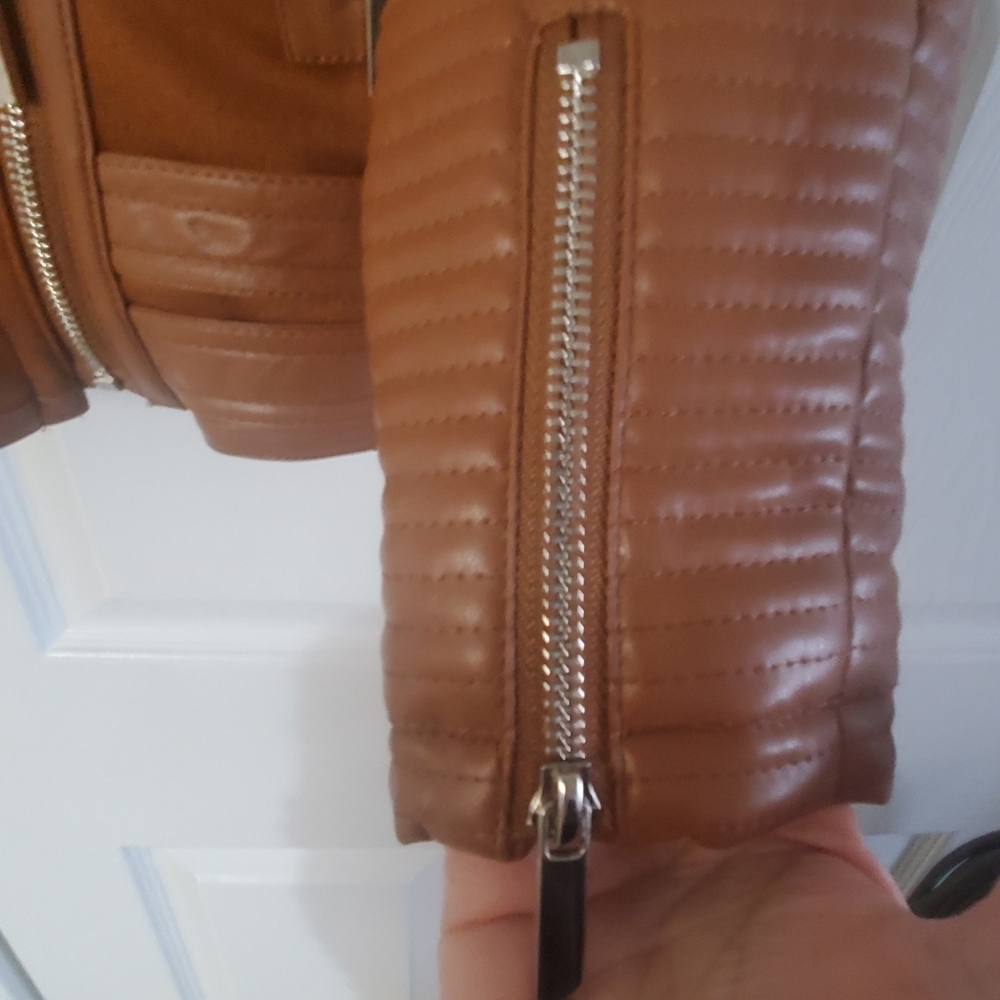 ANEWSTA COGNAC BROWN FAUX FUR NECK COLLAR. SMALL (4) EU 36. AVIATOR . Cropped. - Picture 2 of 8